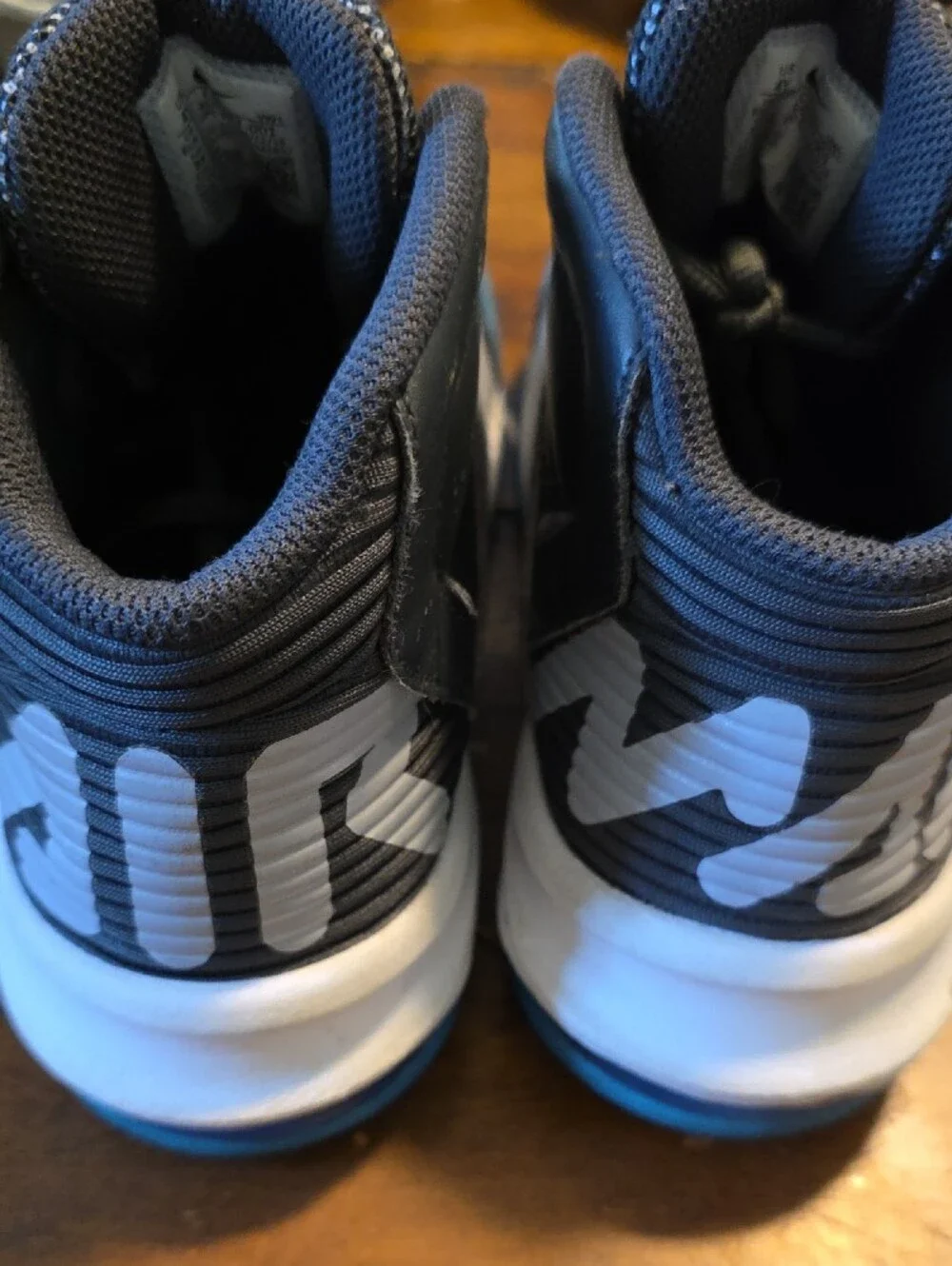 Nike Kids High-Top Air Max Charge Sneakers in Black and Blue